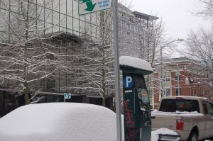See the snow on top of the parking meter?